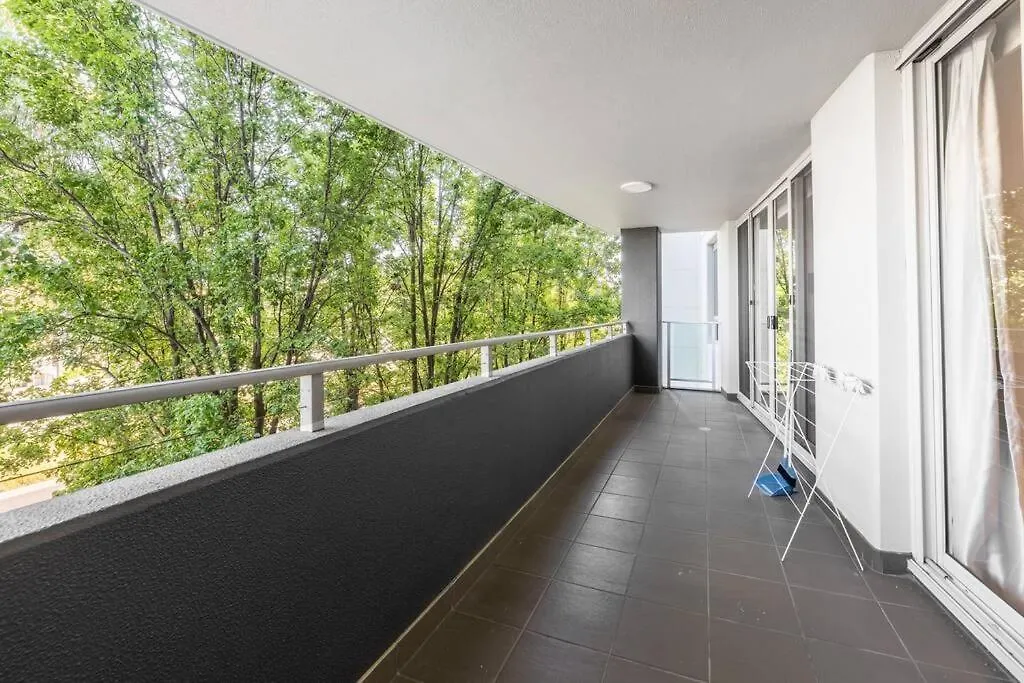 Serain Apartment On Northbourne Ave Canberra Australia